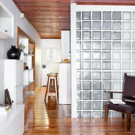 Altido Bohemian Studio With Terrace By The Santa Apolonia Train Station Appartement Lissabon