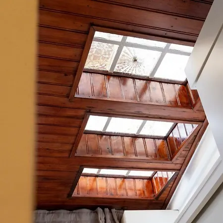Altido Bohemian Studio With Terrace By The Santa Apolonia Train Station Appartement