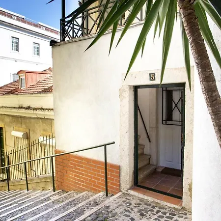 Altido Bohemian Studio With Terrace By The Santa Apolonia Train Station