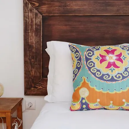 Altido Bohemian Studio With Terrace By The Santa Apolonia Train Station Appartement Lissabon