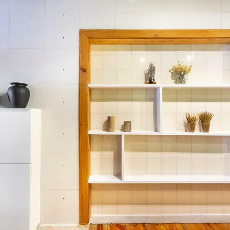 Altido Bohemian Studio With Terrace By The Santa Apolonia Train Station شقة Lisboa