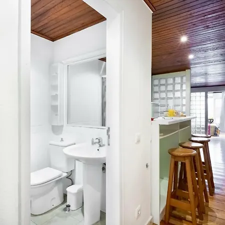 Altido Bohemian Studio With Terrace By The Santa Apolonia Train Station Lisboa