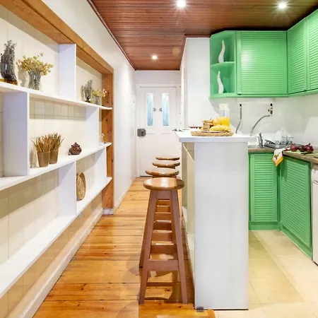 Altido Bohemian Studio With Terrace By The Santa Apolonia Train Station *